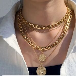 14K Gold Plated Vintage Pendant Necklace: Durable Aluminum